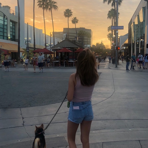 Meet your Posher, Alekxa - Picture 1 of 1